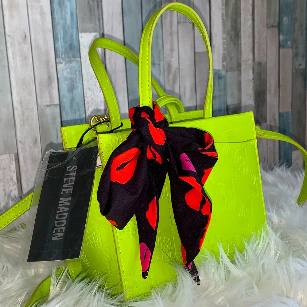 STEVE MADDEN BRAND NEW BAG WITH TAGS - SPRING 2022